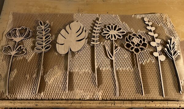 Houten Bloemen Div. 2 stuks